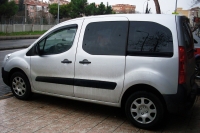 Peugeot Partner tepe Ya�mur koruyucu cam r�zgarl���